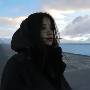 男军人警察裸体自慰
