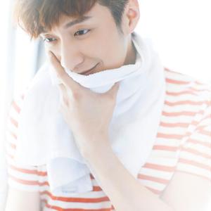 男军人警察裸体自慰
